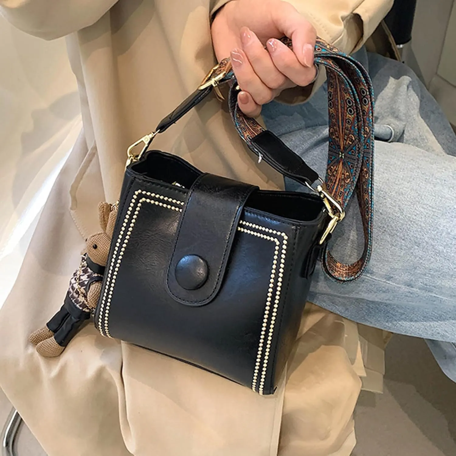 Bootara Bucket Bag, Vintage Fashionable Shoulder Crossbody Bag with Adjustable, Versatile Bucket Bag with Pendant