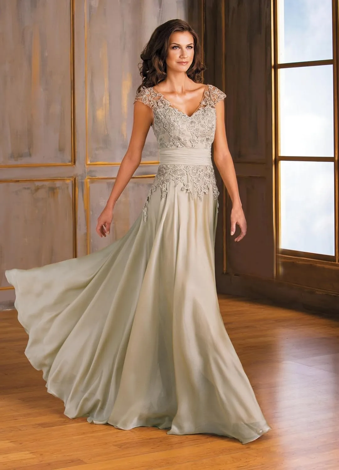 Mother of The Bride Dresses Chiffon Women's Lace Applique Wedding Dress V-Neck Sleeveless Long Formal Evening Gowns