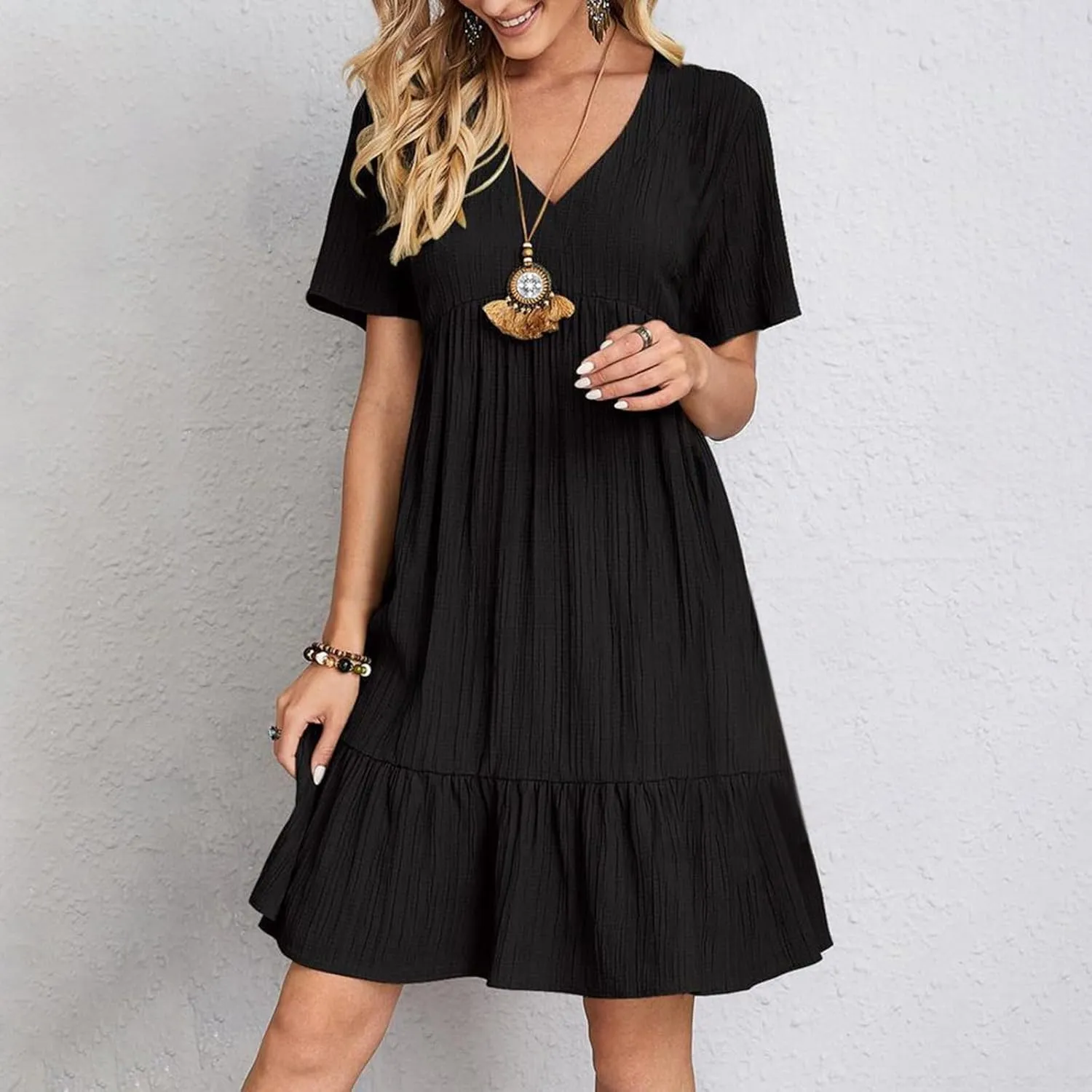 Summer Dresses for Women 2025 Trendy Short Sleeve Pleated Midi Dress Casual Flowy V Neck Elegant Beach Sundresses